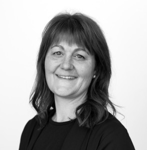 Sonja Andrén i svartvitt porträtt